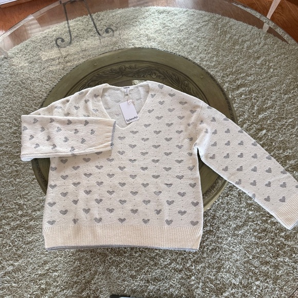 Splendid Hazel Hearts V-Neck Knit Sweater Ivory w/ Metallic Silver Hearts Size L - Picture 3 of 13